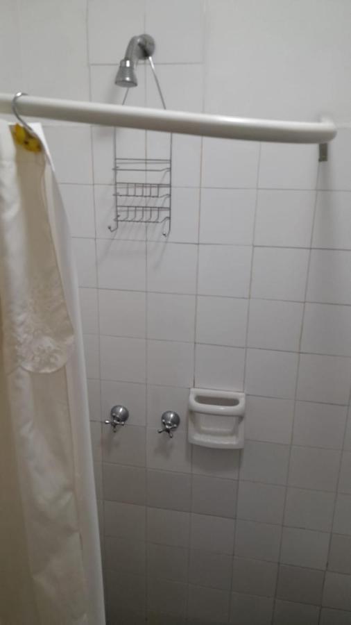 Habitación con baño privado Un piso por escalera Ciudad Autónoma de Ciudad Autónoma de Buenos Aires Exterior foto